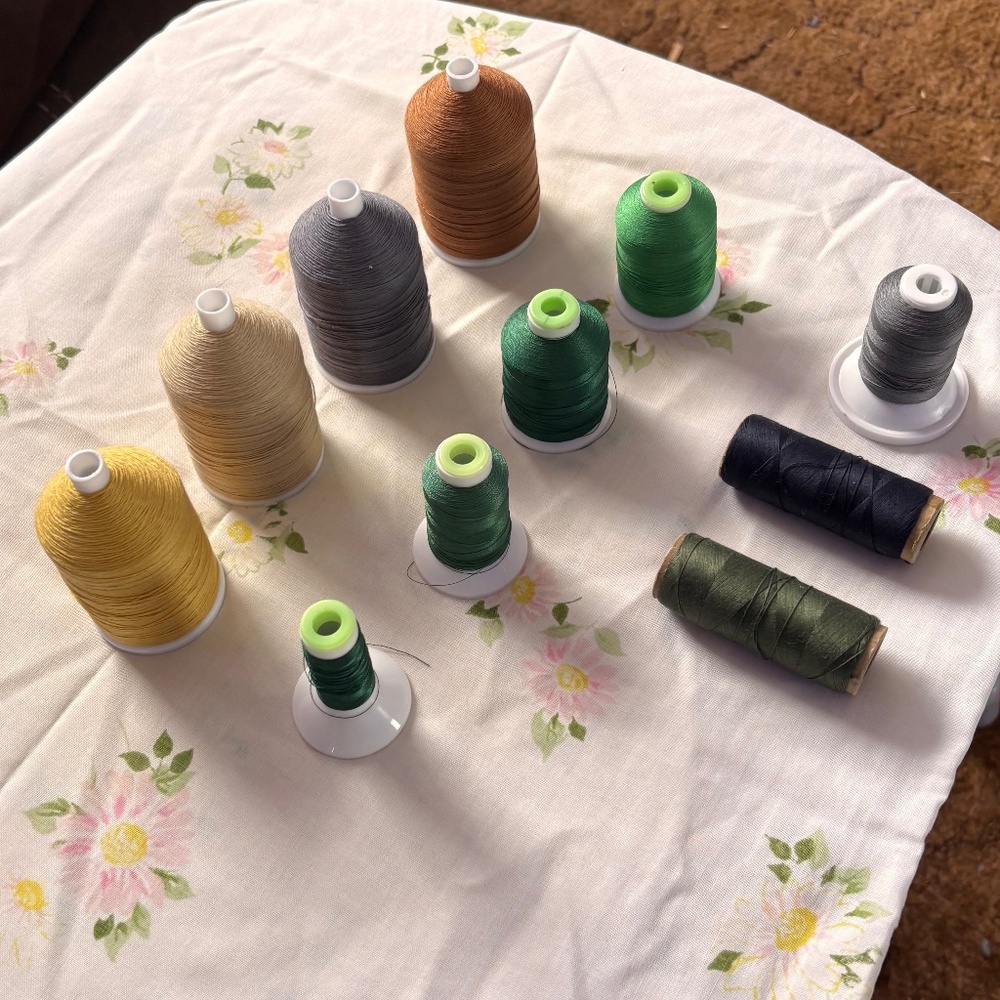 Thread lot of 11